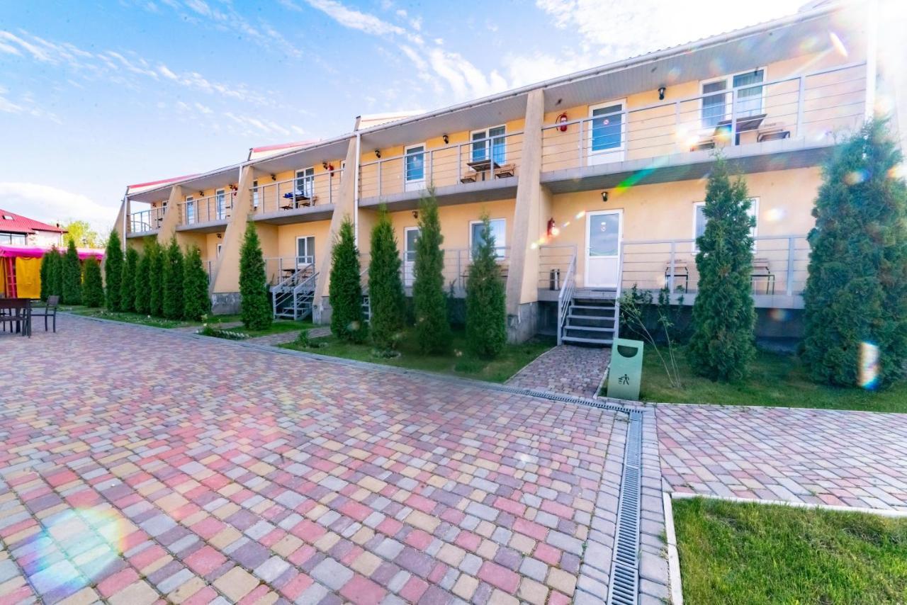 Райский Дворик Pogreby  Buitenkant foto